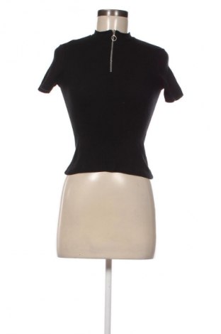 Dámská halenka Pull&Bear, Velikost M, Barva Černá, Cena  179,00 Kč