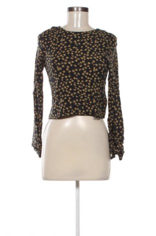 Bluzka damska Pull&Bear, Rozmiar S, Kolor Kolorowy, Cena 26,99 zł