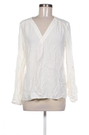 Дамска блуза Sinsay, Размер M, Цвят Екрю, Цена 30,89 лв.