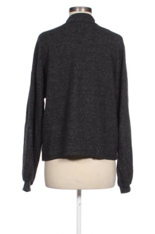 Damen Shirt Stradivarius, Größe L, Farbe Schwarz, Preis 9,72 €