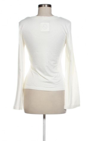 Γυναικεία μπλούζα Zero Basic, Μέγεθος M, Χρώμα Εκρού, Τιμή 12,00 €