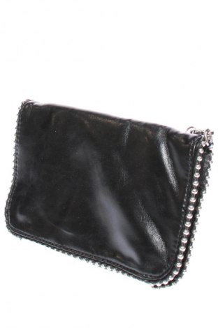 Damska torebka Bershka, Kolor Czarny, Cena 61,99 zł
