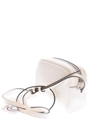 Дамска чанта Calvin Klein Jeans, Цвят Бежов, Цена 119,99 лв.