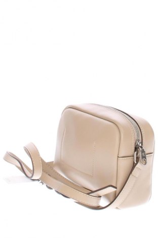 Dámská kabelka  Calvin Klein Jeans, Barva Béžová, Cena  2 799,00 Kč