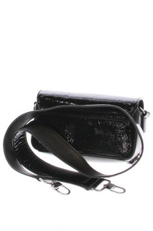 Damska torebka Guess, Kolor Czarny, Cena 229,63 zł