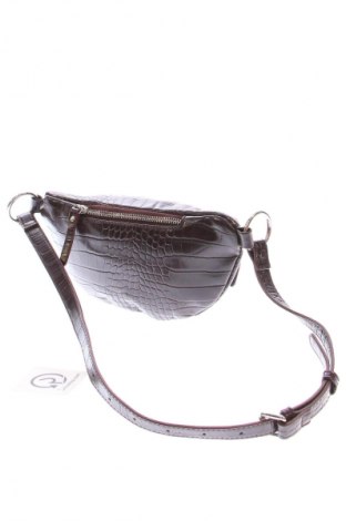 Damska torebka Mohito, Kolor Czerwony, Cena 43,77 zł