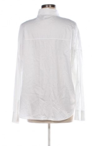 Дамска риза Guess, Размер L, Цвят Бял, Цена 38,63 лв.