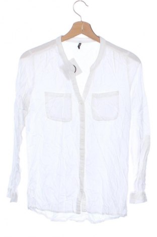 Дамска риза ONLY, Размер XS, Цвят Бял, Цена 13,99 лв.