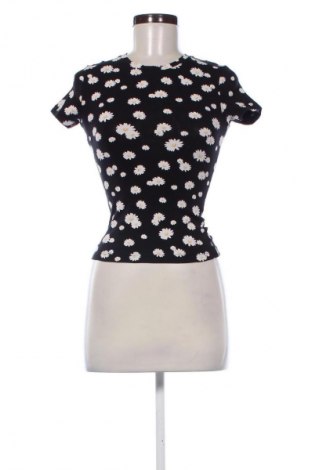 Damen T-Shirt Bershka, Größe XS, Farbe Mehrfarbig, Preis 8,69 €