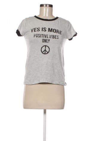 Tricou de femei Bershka, Mărime M, Culoare Gri, Preț 20,99 Lei