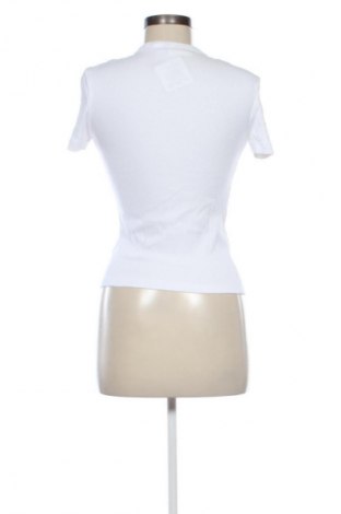 Tricou de femei Calvin Klein Jeans, Mărime S, Culoare Alb, Preț 219,99 Lei