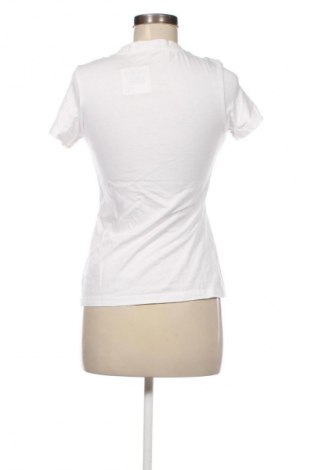 Damen T-Shirt Calvin Klein Jeans, Größe S, Farbe Weiß, Preis 39,99 €