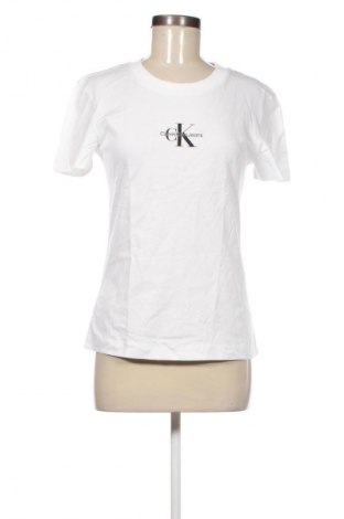 Damen T-Shirt Calvin Klein Jeans, Größe M, Farbe Weiß, Preis € 45,99