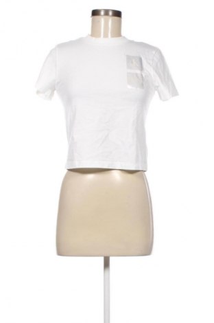 Női póló Calvin Klein Jeans, Méret XS, Szín Fehér, Ár 14 409 Ft