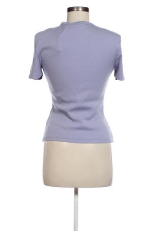 Damen T-Shirt Calvin Klein Jeans, Größe M, Farbe Lila, Preis 23,99 €