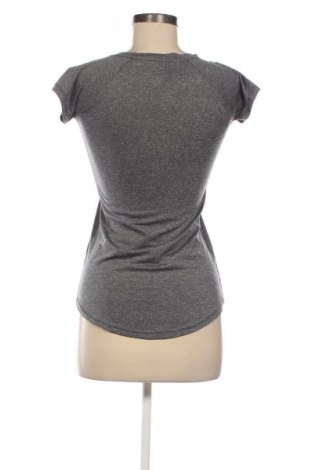 Дамска тениска Nike, Размер S, Цвят Сив, Цена 27,00 лв.