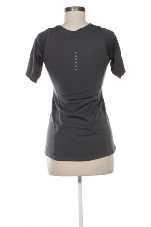 Dámske tričko Nike, Veľkosť XS, Farba Sivá, Cena  13,81 €
