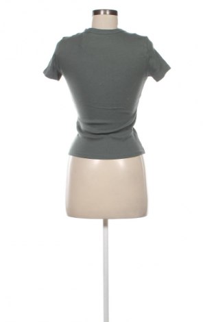 Дамска тениска ONLY, Размер S, Цвят Зелен, Цена 31,99 лв.