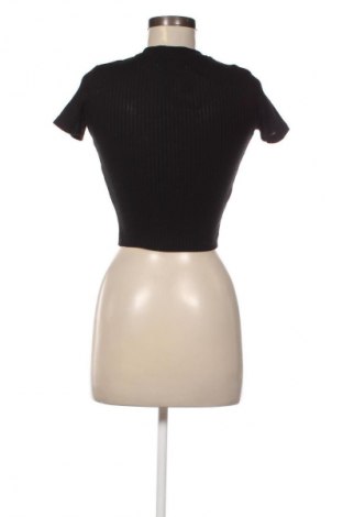 Dámské tričko Pull&Bear, Velikost S, Barva Černá, Cena  259,00 Kč