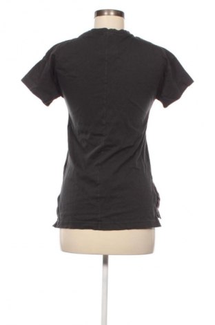 Γυναικείο t-shirt Reebok, Μέγεθος XS, Χρώμα Πολύχρωμο, Τιμή 12,99 €