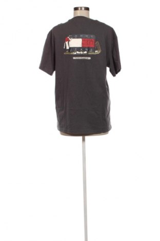 Dámské tričko Tommy Jeans, Velikost M, Barva Šedá, Cena  829,00 Kč