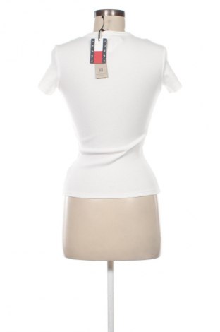 Damen T-Shirt Tommy Jeans, Größe XS, Farbe Weiß, Preis 51,99 €