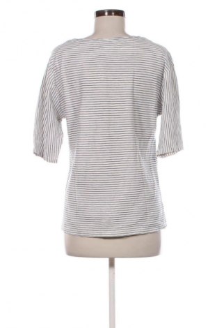 Tricou de femei Zara, Mărime M, Culoare Multicolor, Preț 30,00 Lei