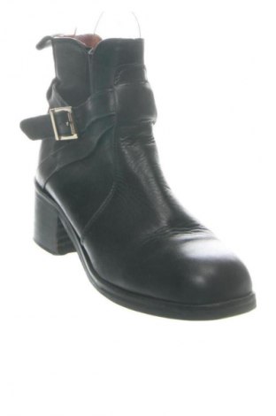 Botine de damă Akira, Mărime 38, Culoare Negru, Preț 368,39 Lei