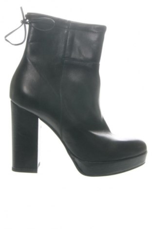 Damskie botki Alesya, Rozmiar 40, Kolor Czarny, Cena 609,20 zł
