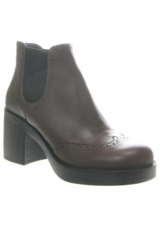 Damen Stiefeletten Alesya, Größe 39, Farbe Braun, Preis € 135,55
