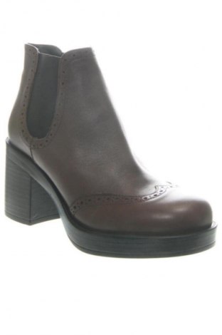 Damen Stiefeletten Alesya, Größe 37, Farbe Braun, Preis € 135,55