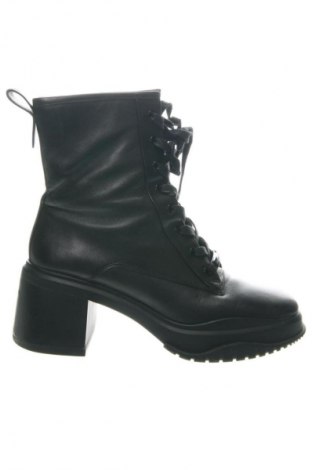 Botine de damă Calvin Klein, Mărime 39, Culoare Negru, Preț 514,99 Lei