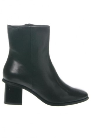 Γυναικεία μποτάκια Calvin Klein, Μέγεθος 38, Χρώμα Μαύρο, Τιμή 157,99 €