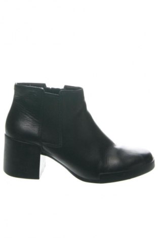 Дамски боти Camper, Размер 38, Цвят Черен, Цена 318,00 лв.