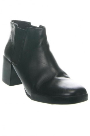 Дамски боти Camper, Размер 38, Цвят Черен, Цена 318,00 лв.