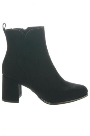 Dámské boty  Marco Tozzi, Velikost 36, Barva Černá, Cena  2 129,00 Kč