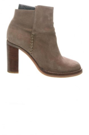 Дамски боти Massimo Dutti, Размер 39, Цвят Бежов, Цена 216,00 лв.