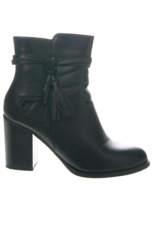 Női bokacsizma Mohito, Méret 39, Szín Fekete, Ár 15 860 Ft
