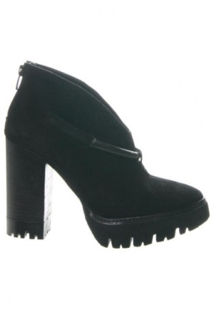 Dámské poltopánky Musette, Veľkosť 37, Farba Čierna, Cena  71,53 €