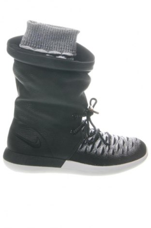 Botine de damă Nike, Mărime 38, Culoare Multicolor, Preț 430,61 Lei