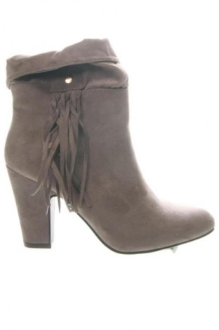 Дамски боти Obsel, Размер 37, Цвят Бежов, Цена 77,00 лв.