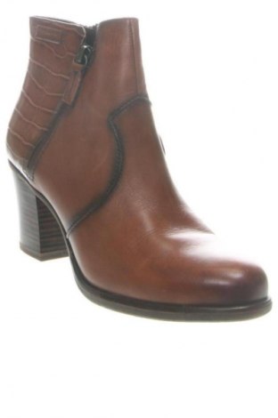Botine de damă Tamaris, Mărime 39, Culoare Maro, Preț 535,00 Lei
