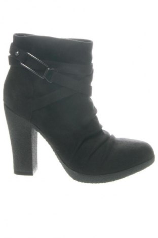 Дамски боти Unbranded, Размер 36, Цвят Черен, Цена 77,00 лв.