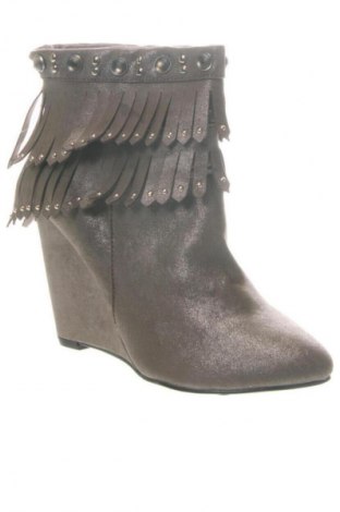 Дамски боти Unbranded, Размер 39, Цвят Златист, Цена 77,00 лв.