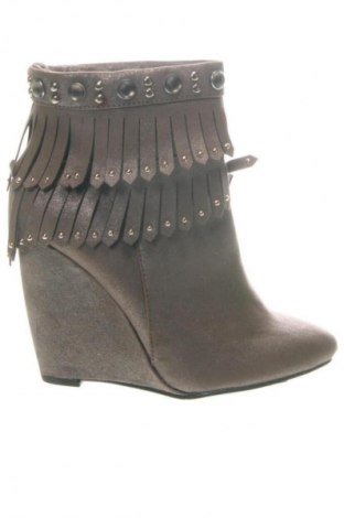 Дамски боти Unbranded, Размер 36, Цвят Кафяв, Цена 77,00 лв.