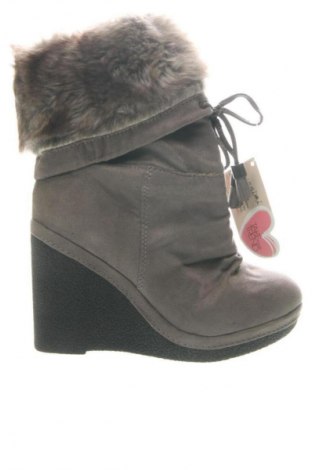 Damen Stiefeletten Unbranded, Größe 35, Farbe Beige, Preis € 39,39