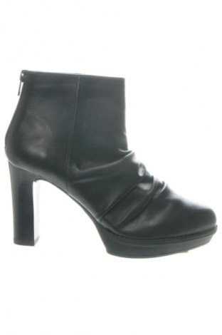 Дамски боти Unbranded, Размер 36, Цвят Черен, Цена 77,00 лв.