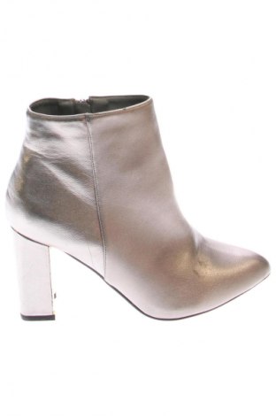 Γυναικεία μποτάκια Unbranded, Μέγεθος 37, Χρώμα  Μπέζ, Τιμή 39,53 €