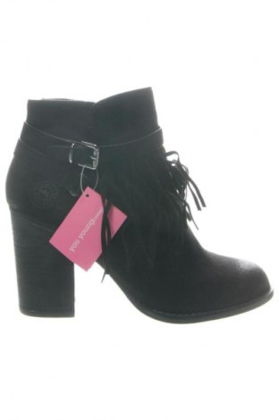 Dámské boty  You Young Coveri, Velikost 38, Barva Černá, Cena  979,00 Kč