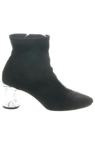 Botine de damă Zara, Mărime 41, Culoare Negru, Preț 107,89 Lei